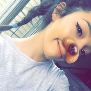 Meet your Posher, Leslie